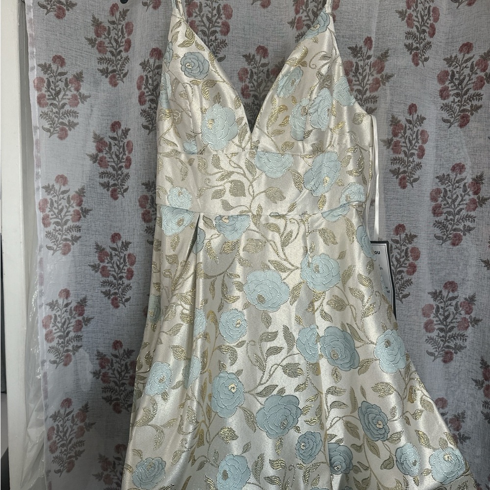 Elegant Blue and Gold Mini Dress